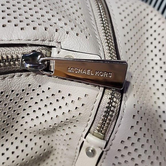 Michael kors backpack - Picture 3 of 5